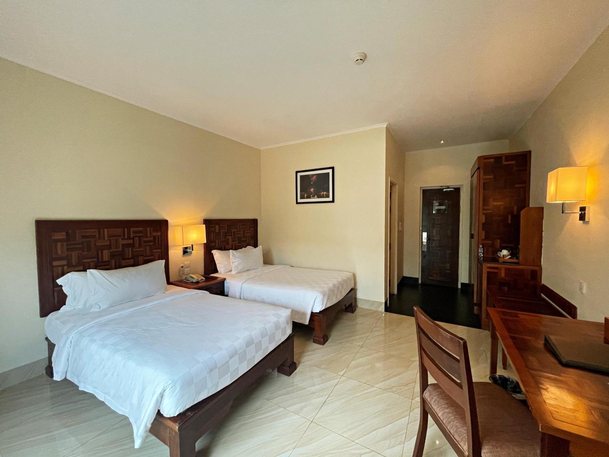 Sokha Palace Siem Reap Hotel Exterior foto